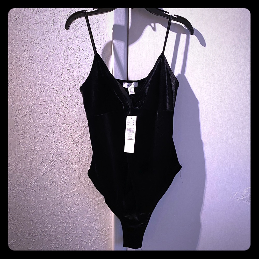 Topshop Velvet twist front bodysuit NWT size US 6